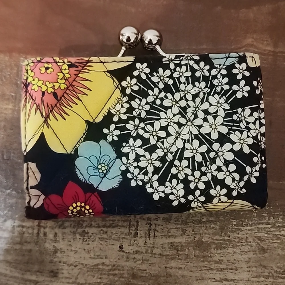 Vera Bradley Floral Snail Kisslock Wallet Coin Pouch Snap - Picture 8 of 14